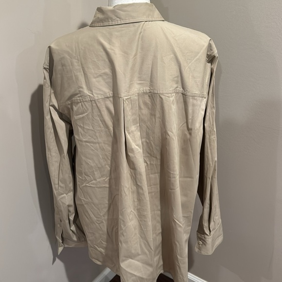 Lululemon NWT cotton blend poplin button down shirt - Picture 10 of 12